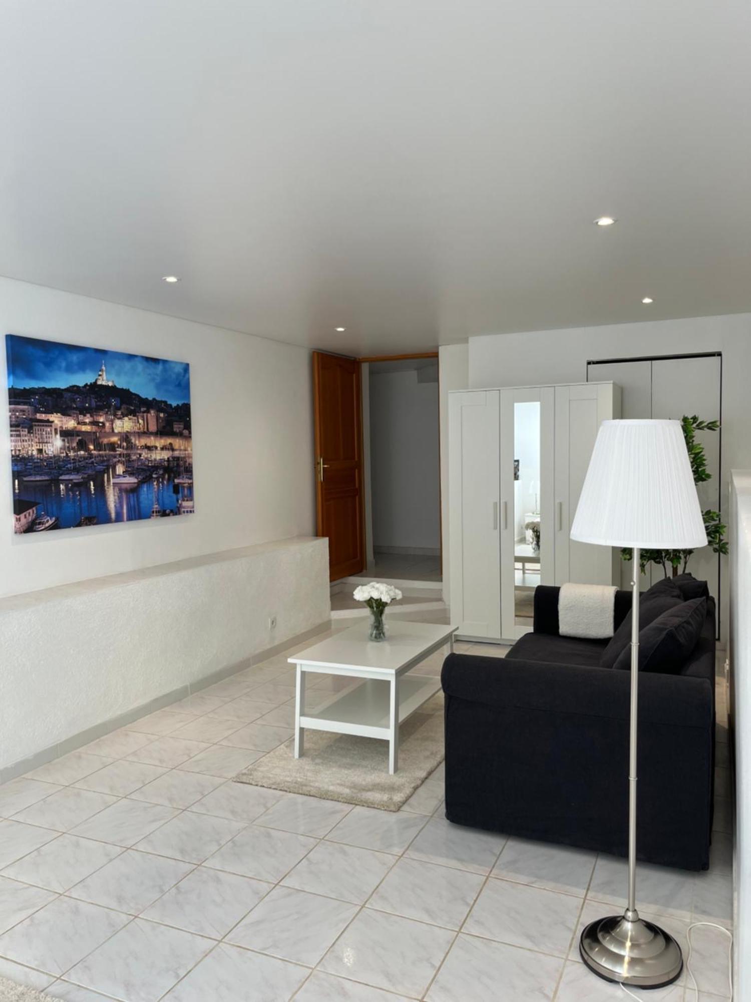 Apartmán T3 Avec Jardin Et Piscine Privee Velaux Exteriér fotografie